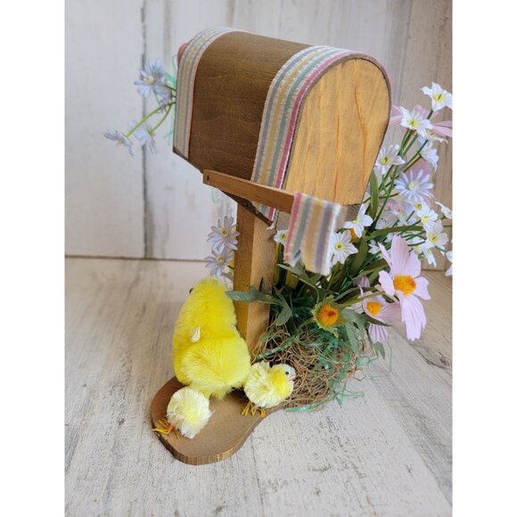 Unique decorative miniature mailbox chick Easter spring egg home decor flower - Picture 7 of 12